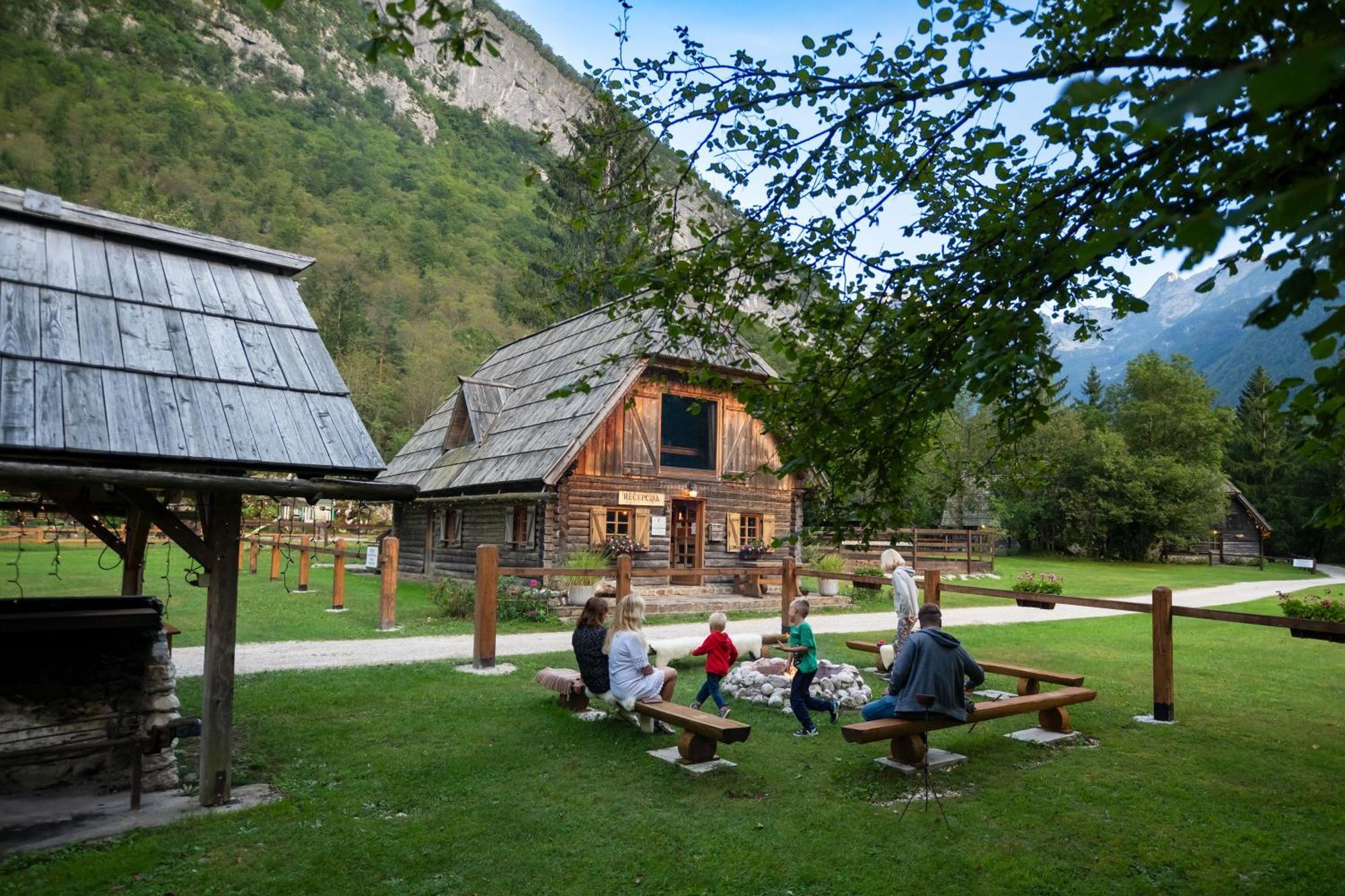 Pristava Lepena Village 외부 사진